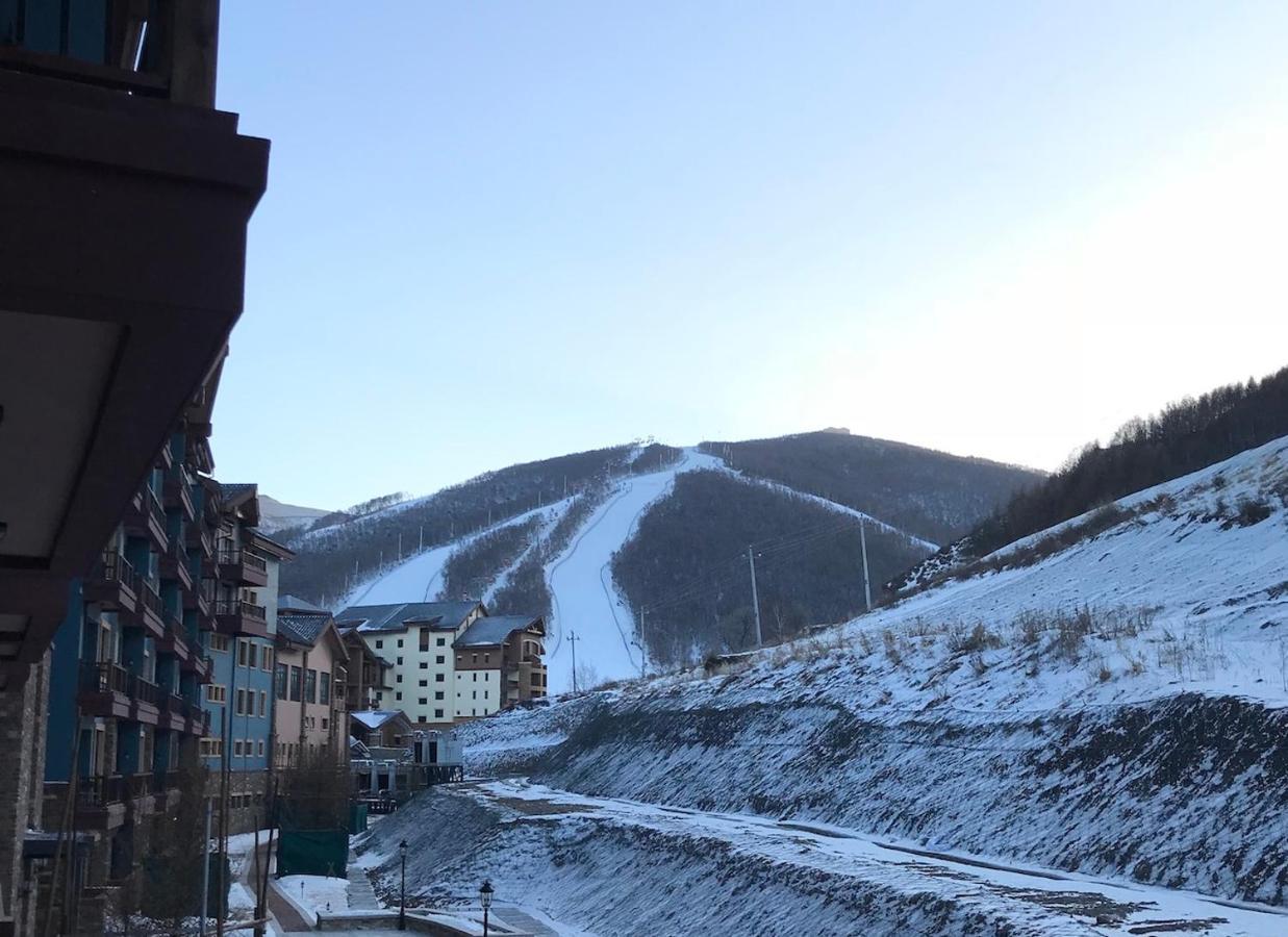 Ski And Suites At Thaiwoo Resort 逅雪套房民宿 Chongli Exterior foto